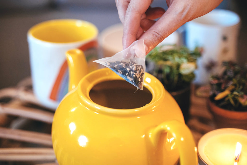 "Scrumptious Spice" Organic Tea Gift Set w. Honey & Tea Towel (Restful Brew)